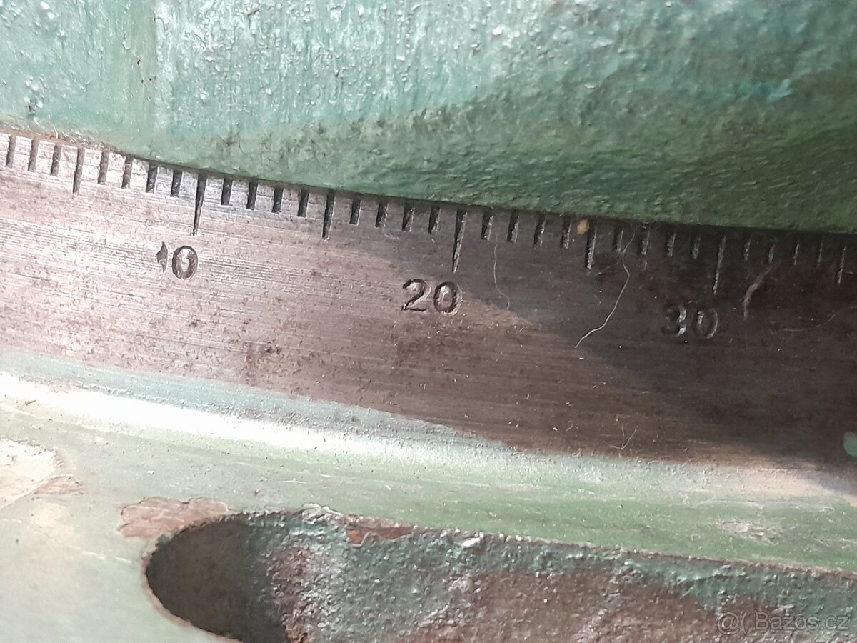 Otočný sklopný strojní svěrák 200mm - 7