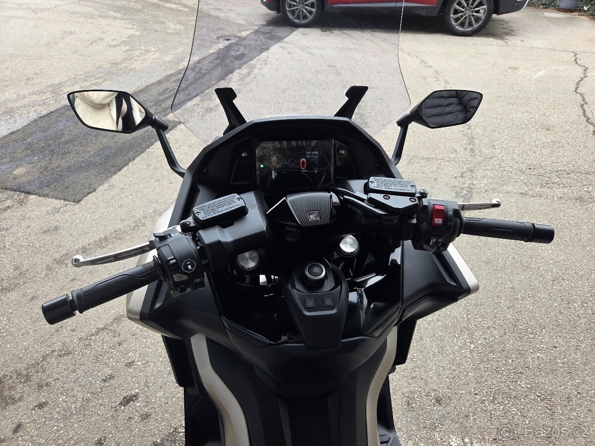 Honda Forza 750 - novy model - 7