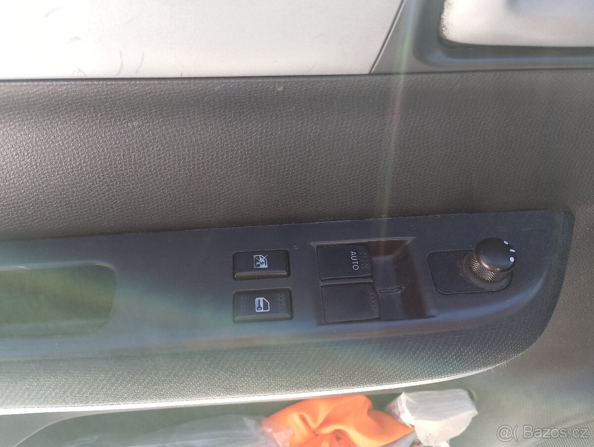 Suzuki Swift 1.3 DDiS - 7