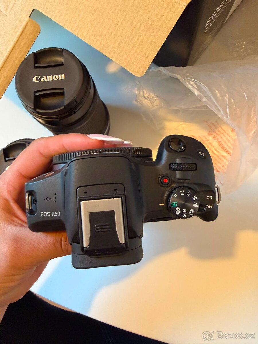 Canon EOS R50 - 7