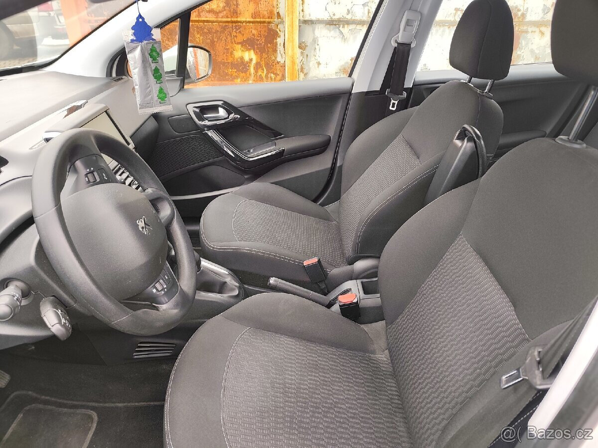 PEUGEOT 208 1,2i r.v.2019 - 7