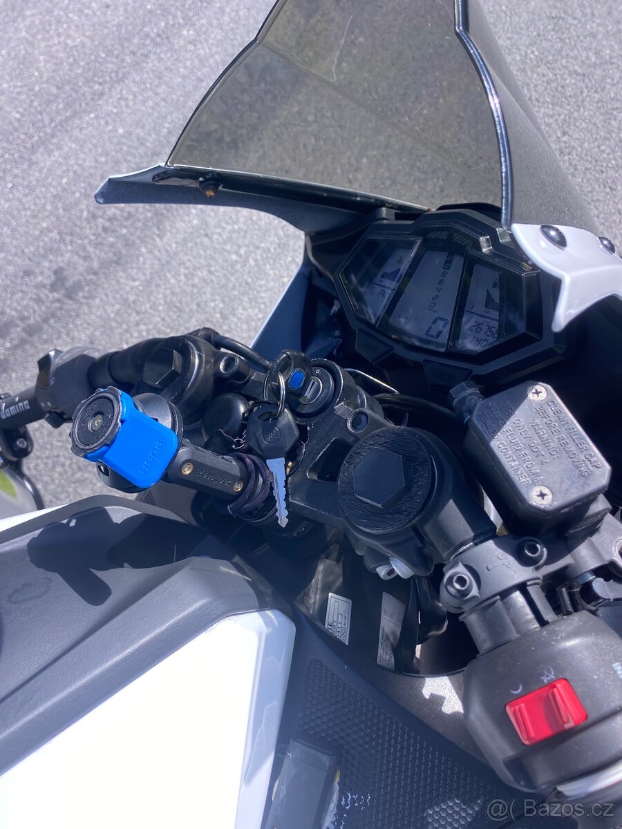 Yamaha YZF R125 - 7