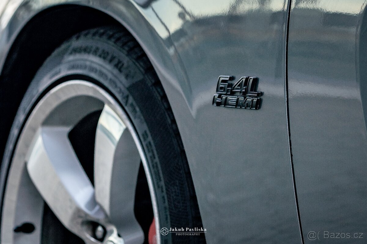 Dodge Charger 6,4 V8 HEMI SRT8 - 7