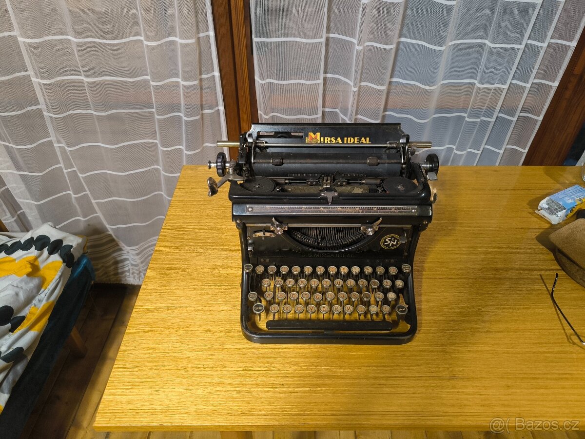 Psací stroj U.S. MIRSA IDEAL - 7