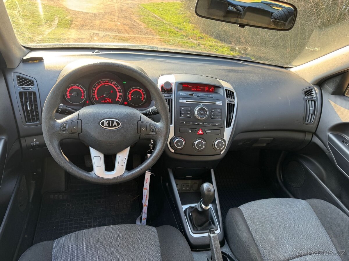 Suzuki Swift 1.2 4x4, model 2012, 2x kola, serviska - 7