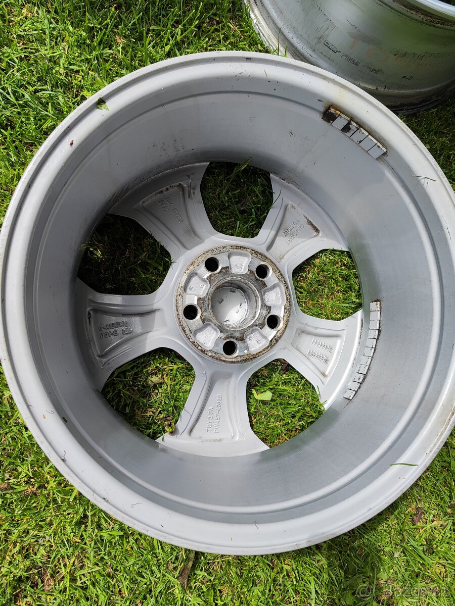 Originální alu kola Toyota RAV4 r17 5x114,3 - 7