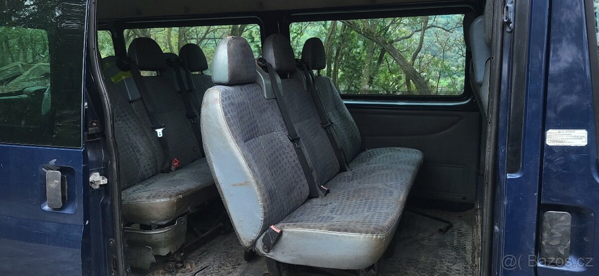 Ford Transit 260 S 2.2tdci 63 kw 6míst - 7