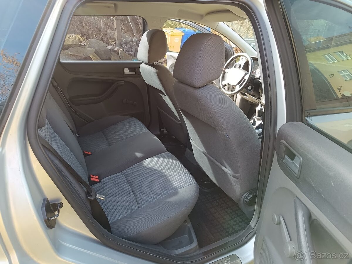 Ford Focus 1.6 TDCi, 80 kW, r. v. 2007 - 7