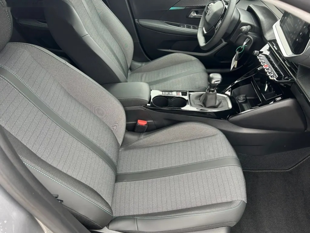 Peugeot 208, Allure PureTech 100k S&S MAN6 - 7