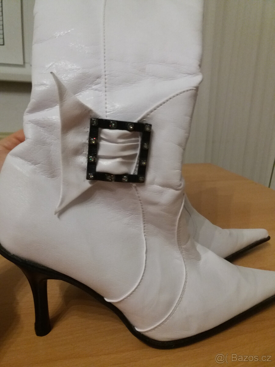 KOZAČKY NA PODPATKU - 7