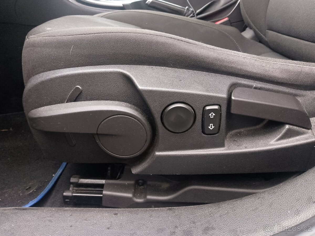 Opel Insignia 2.0 D 81 kw - 7