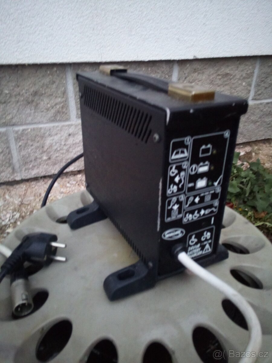 Prodám elektrický čtyřkolový invalidní skútr - 7