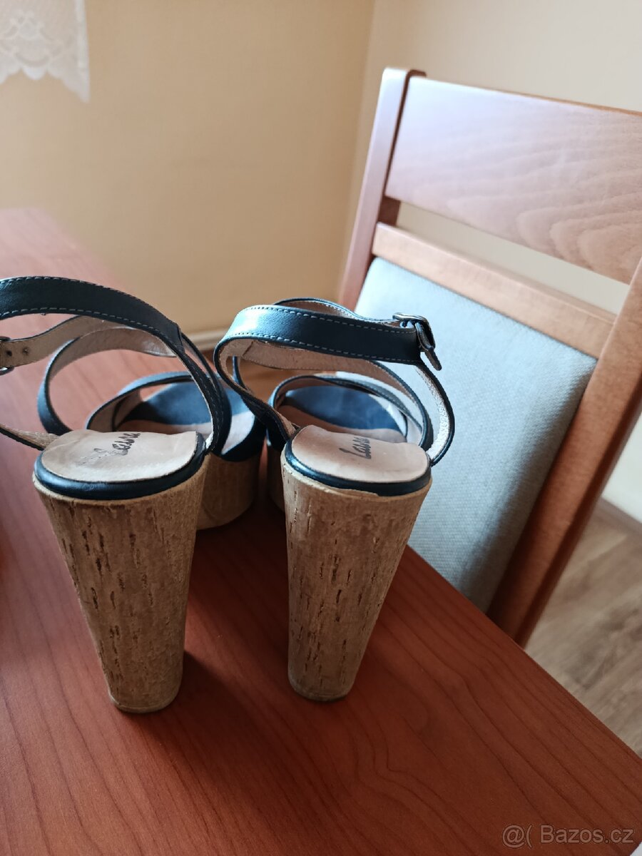 Prodám letní dámskou obuv.A reprák funkční . - 7
