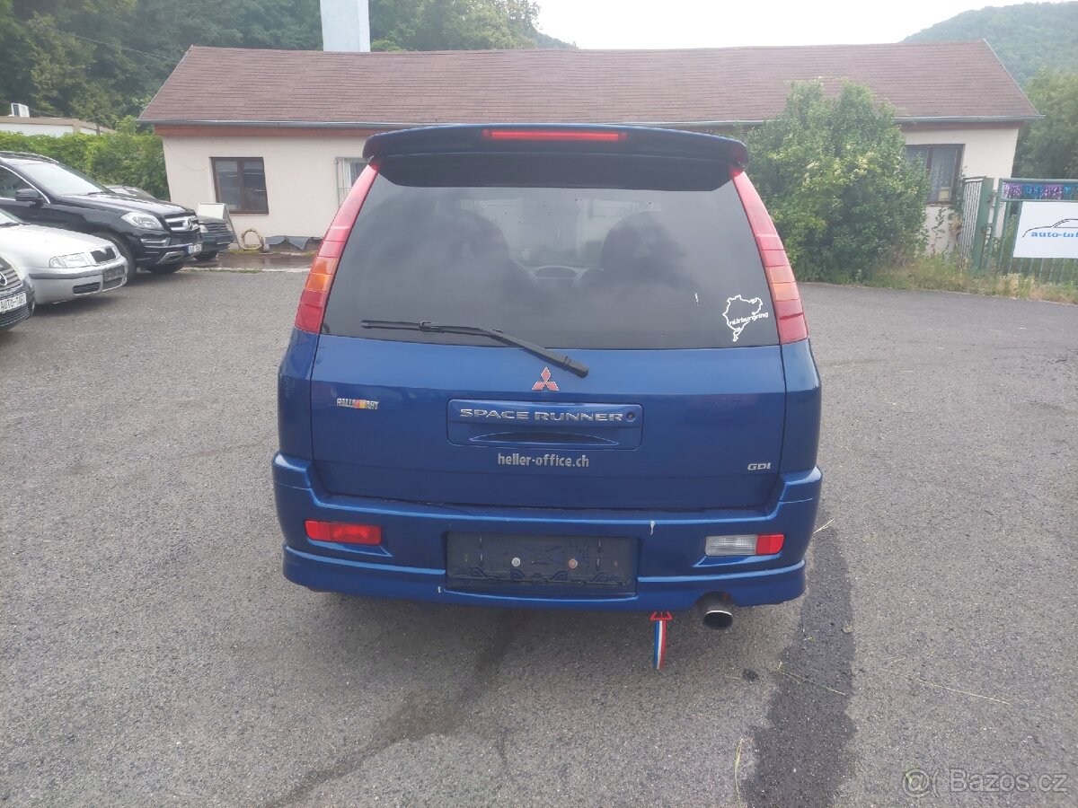 Mitsubishi Space Runner - 7