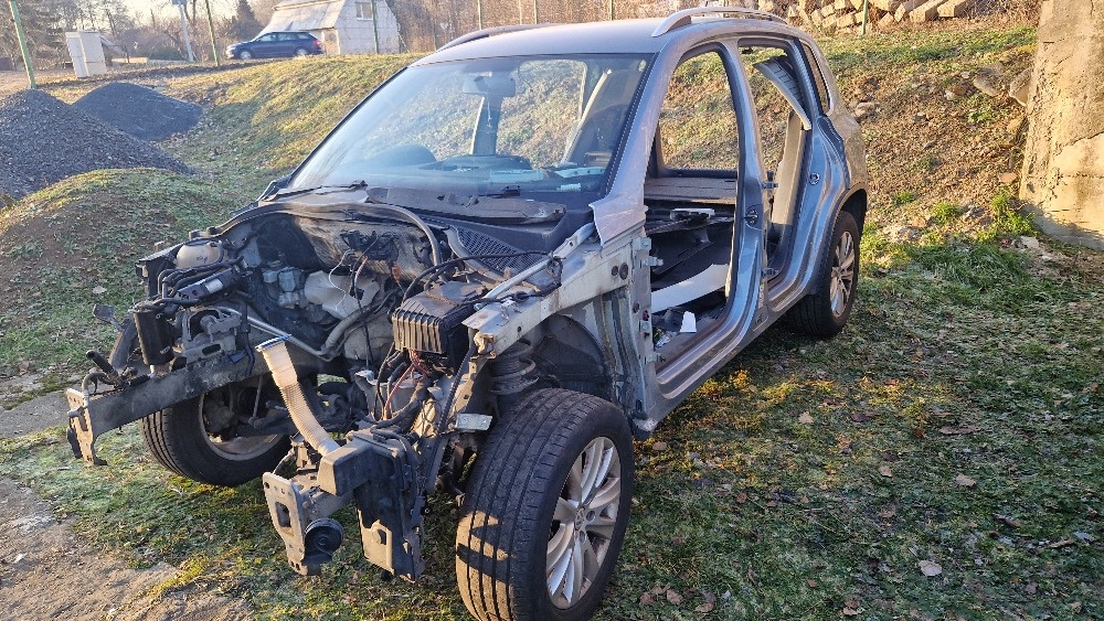 vw tiguan 5No starší i něco fac + karoserie viz obr blatníky - 7