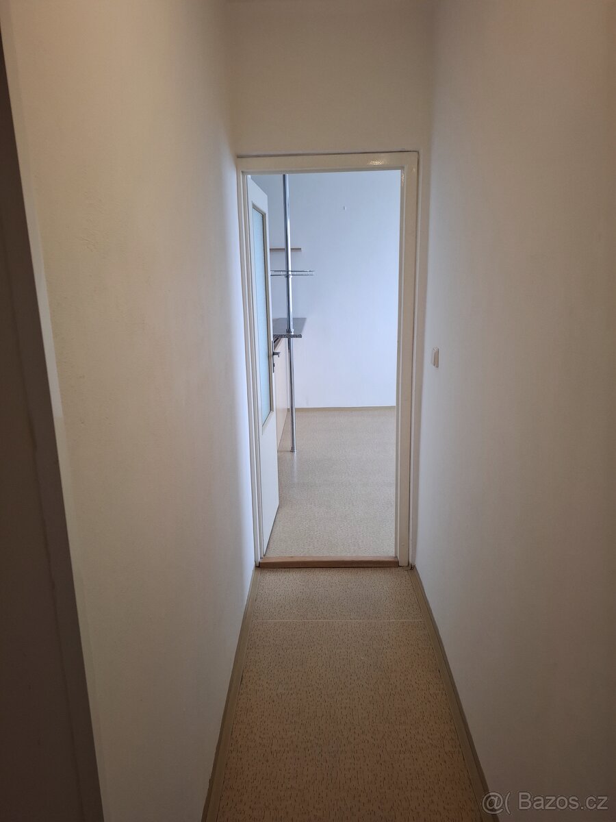 Pronájem dlouhodobý 2+kk Oblá - 7