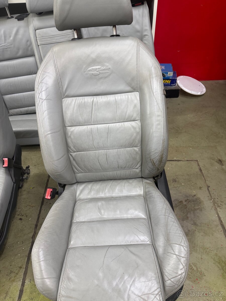 Superb 1 sedačky Laurin a Klement - 7