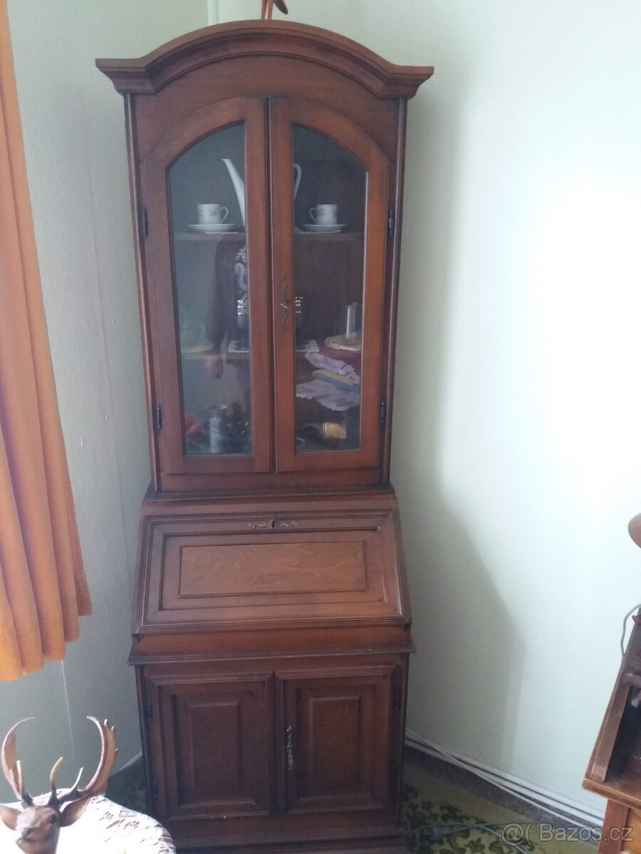 Starožitný nábytek - 7