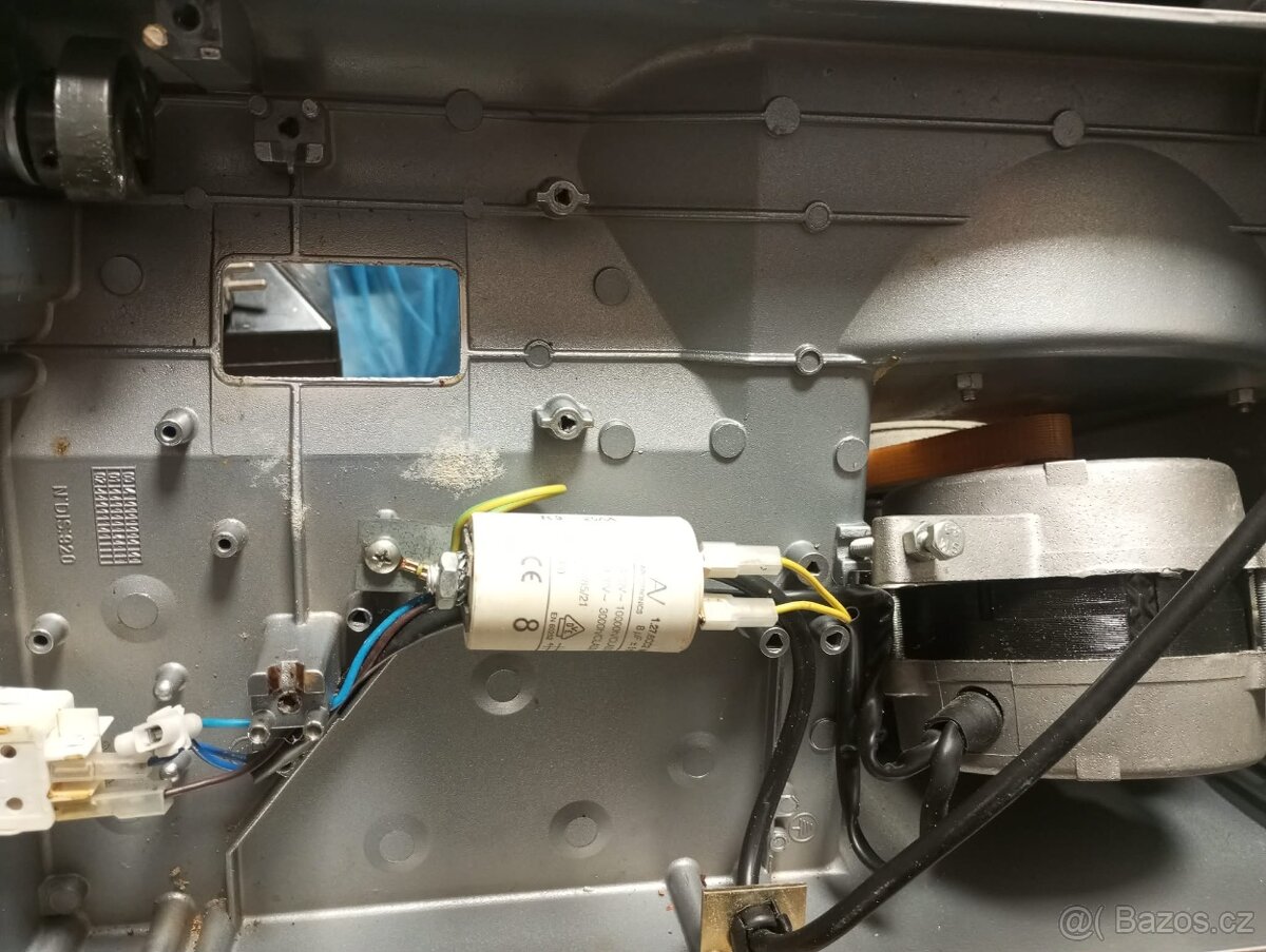 Nářezový kráječ Beckers profi - 250 mm - 7