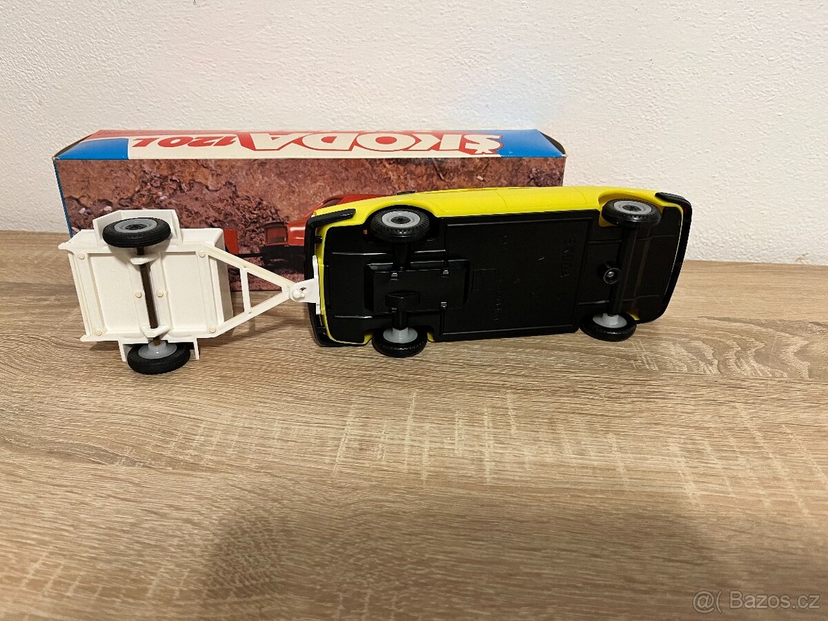 ŠKODA 120L S VLEKEM A ORIGINÁLNÍ KRABICÍ KDN - 7