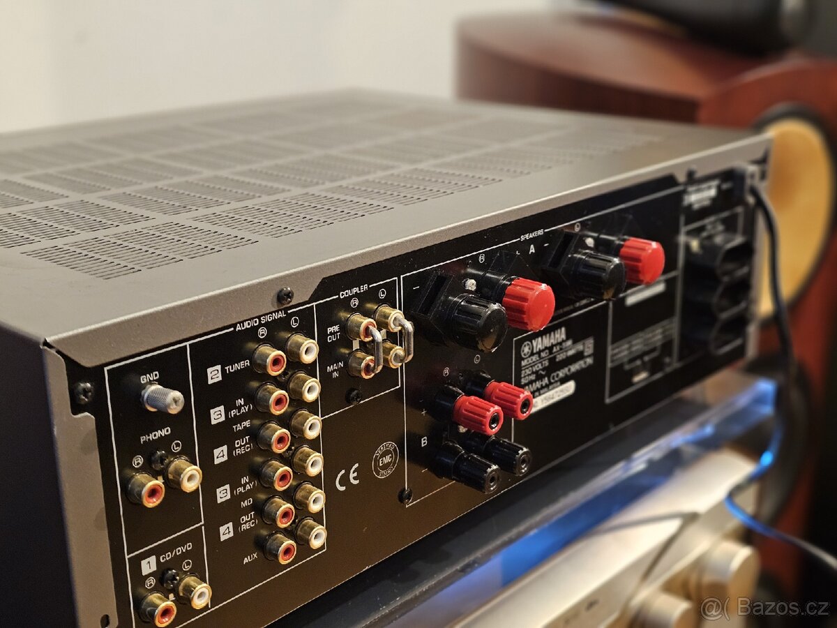 REZERVACE Vynikající a hlavnĕ zánovní zesilovač Yamaha AX596 - 7