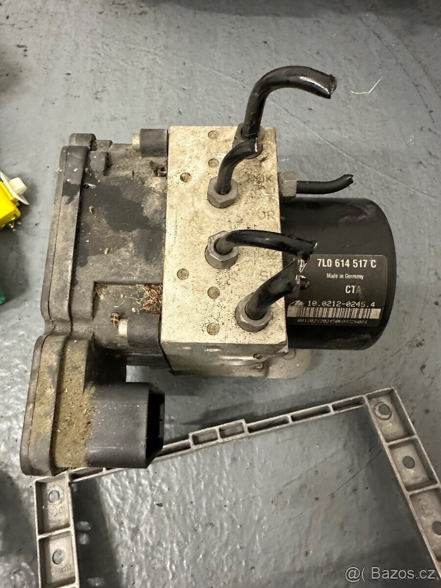 VEŠKERÉ NÁHRADNÍ DÍLY Volkswagen Touareg 3.0tdi - 7