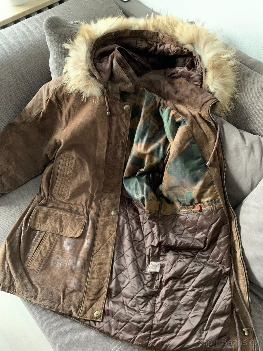 Tmavě hnědá kožená dámská parka s pravou kožešinou - 7