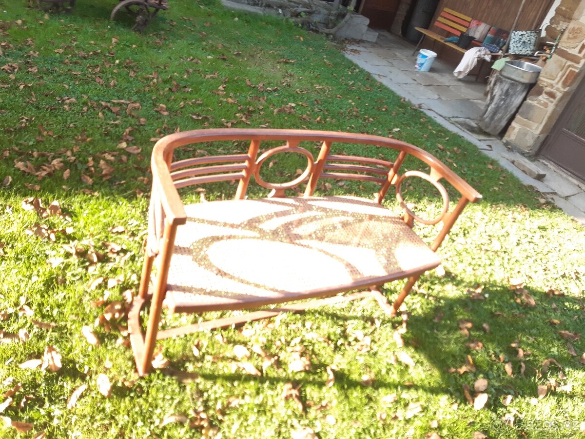 Houpací křeslo a lavice - 7