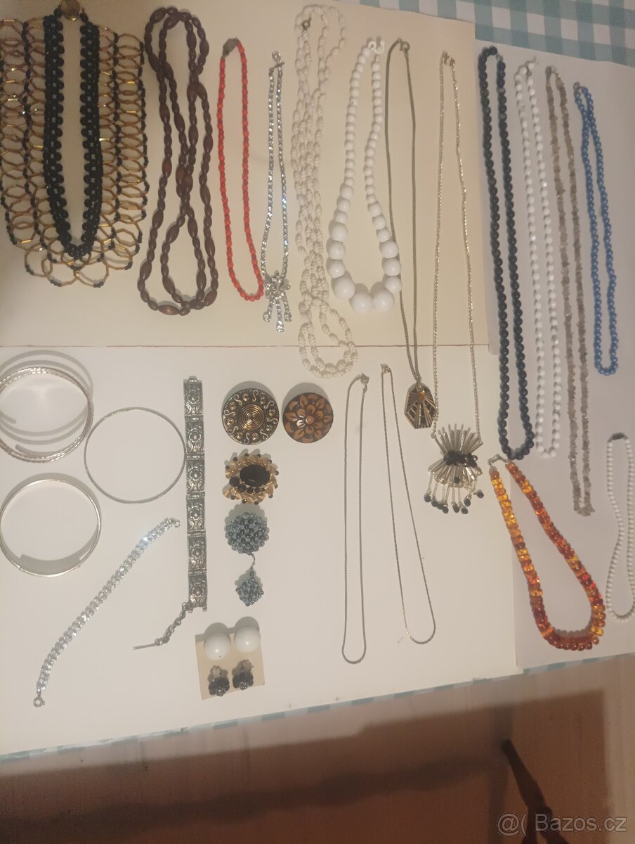 Staré šperky bižuterie - 7