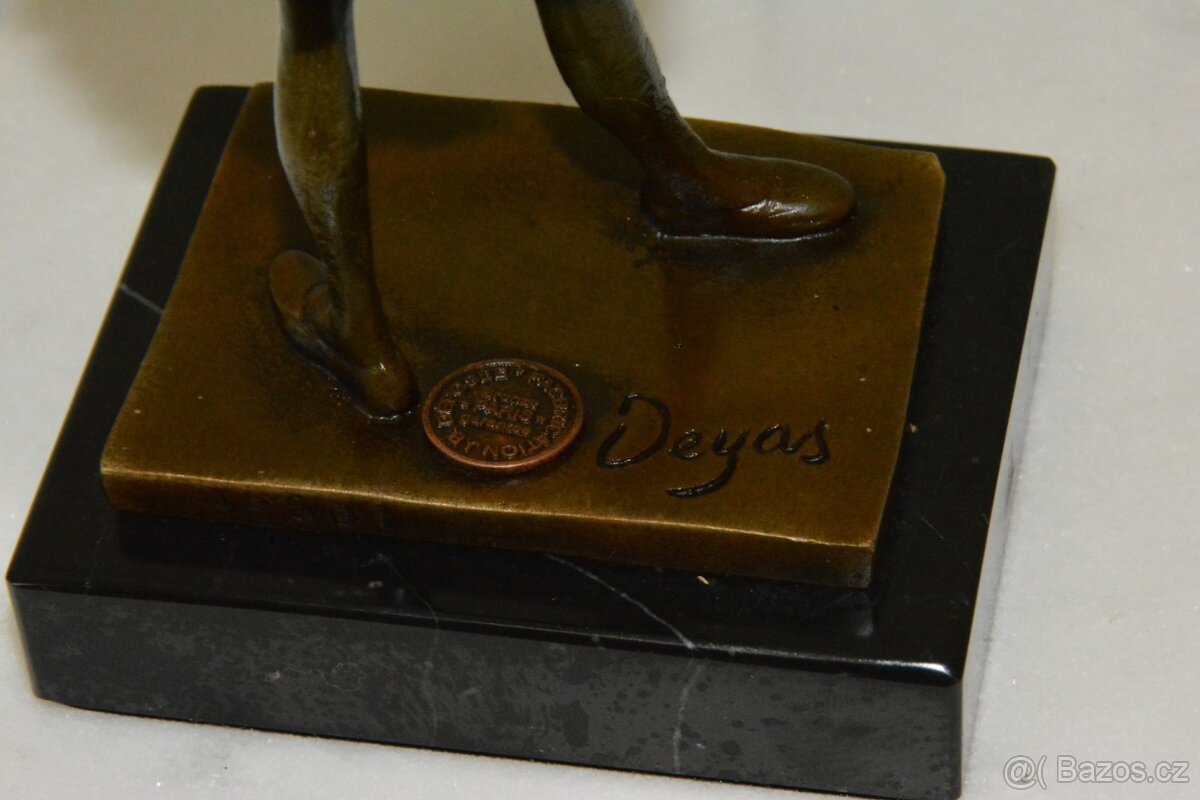 Bronzová soška - Tanečnice na mramorovém podstavci - 7