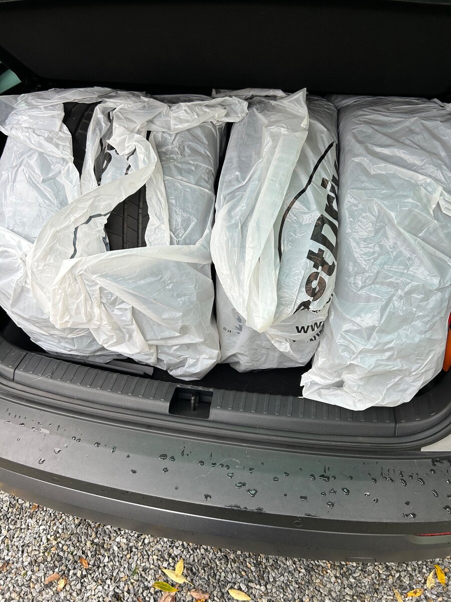 Karoq 1,6 tdi TOP stav, CEBIA, Tažné - 7