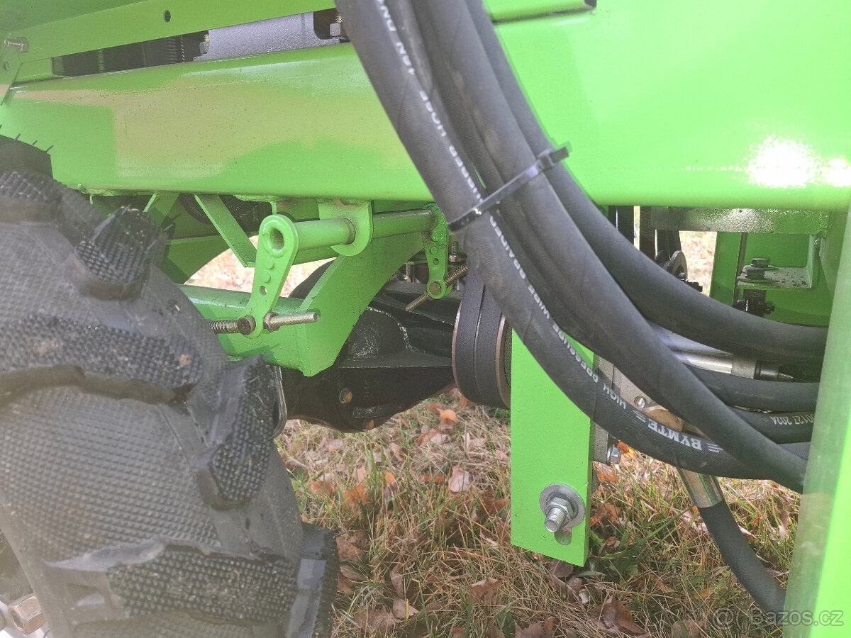 Kloubový naftový nakladač HT18 4x4 - 7