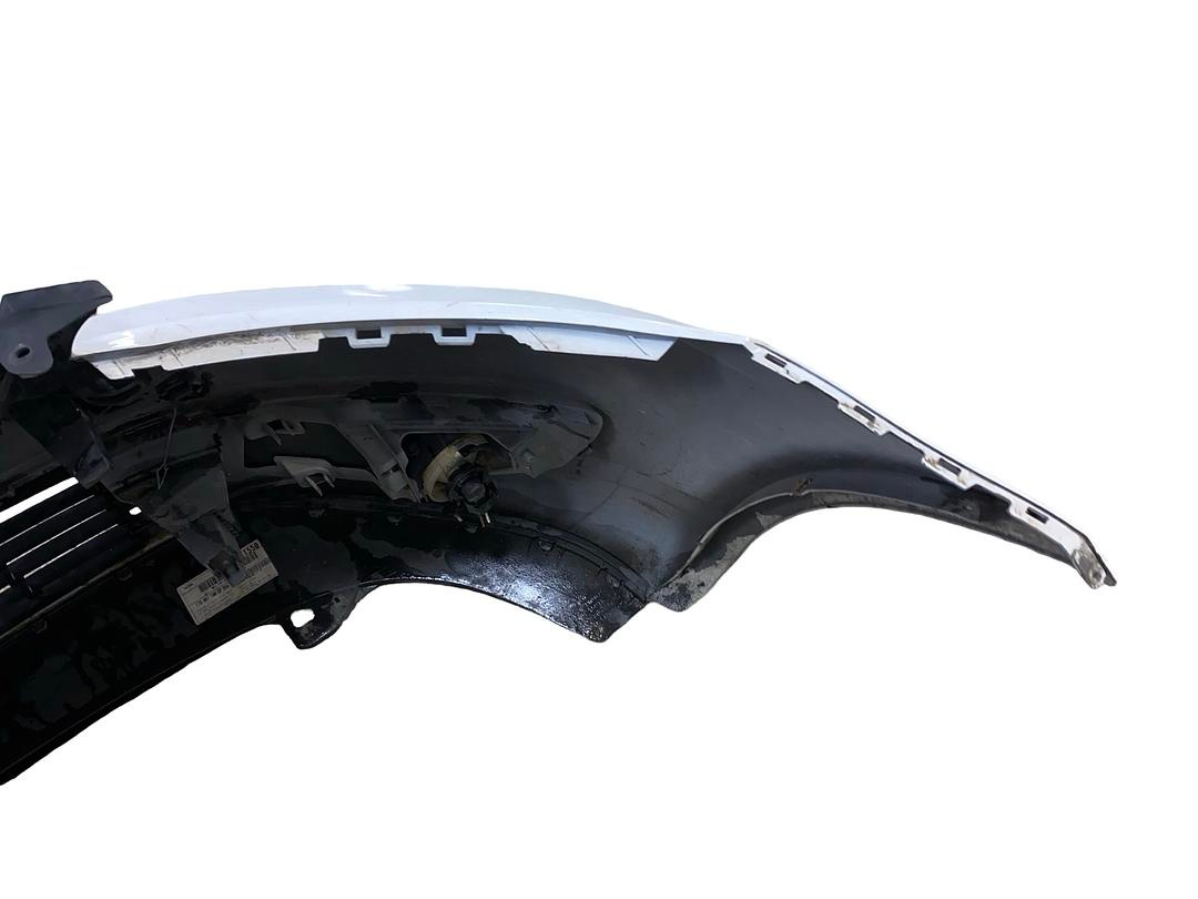 Přední nárazník bílá barva LB9A VW Touran 1T3 r.v. 2012 - 7