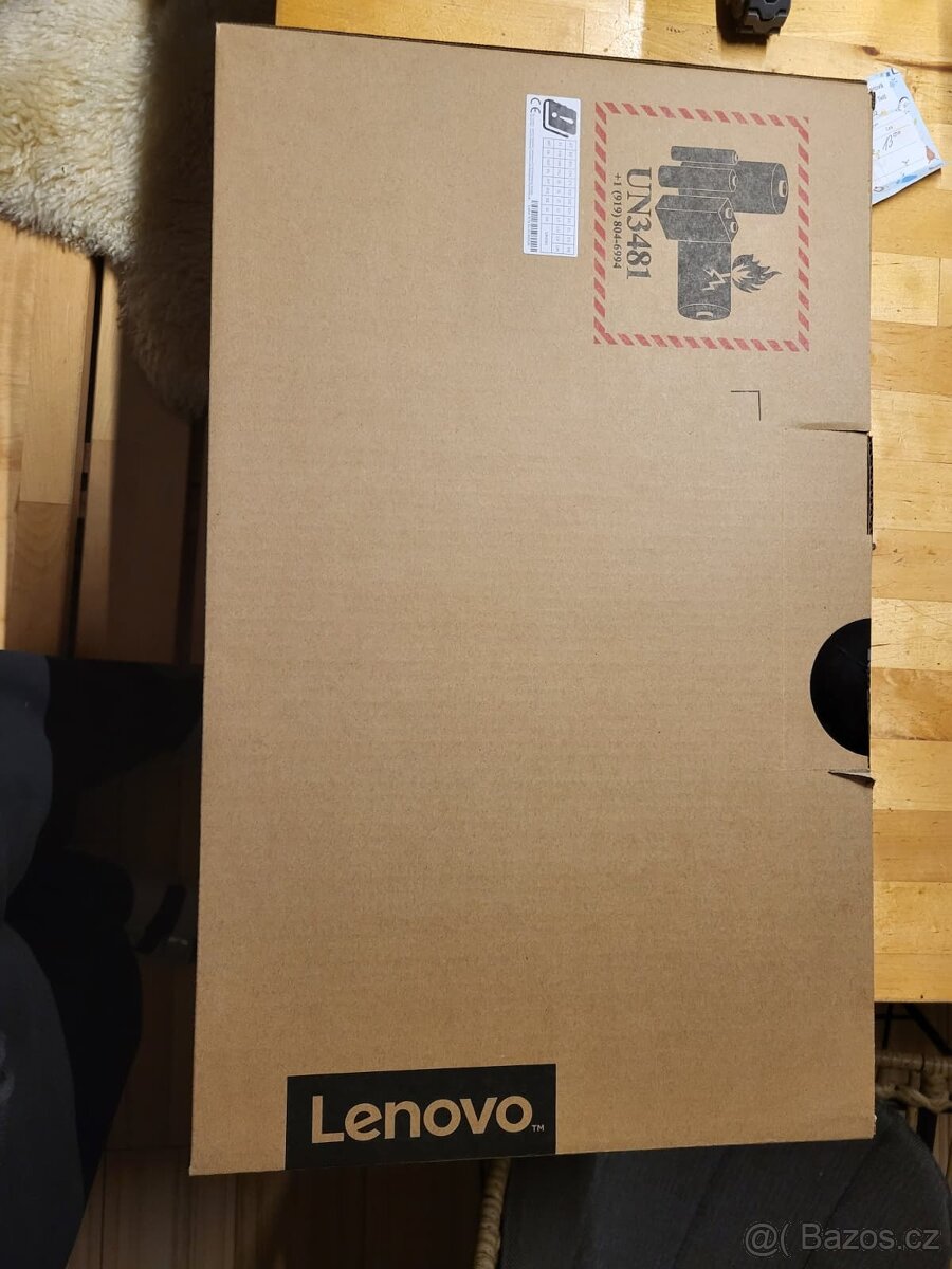 💻 Lenovo V15-ADA - 7