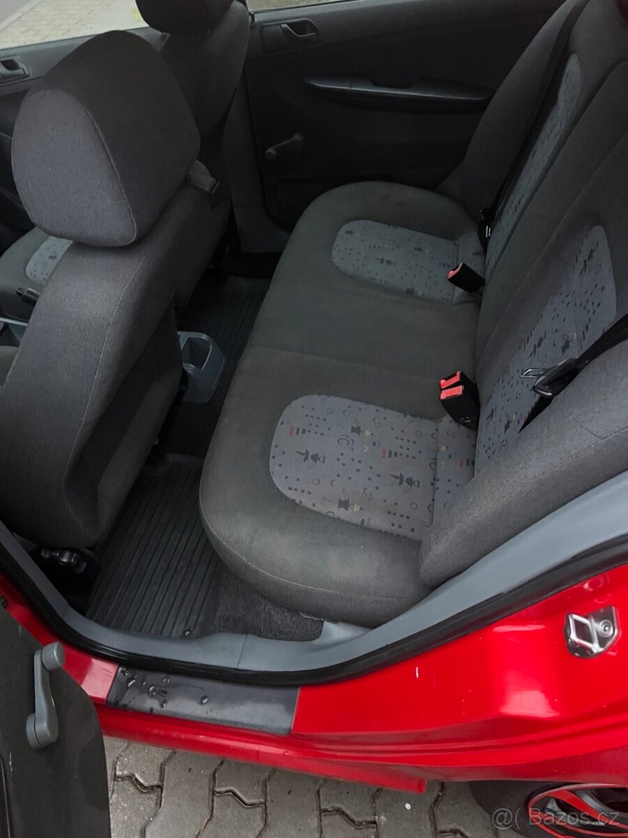 Škoda Fabia - 7