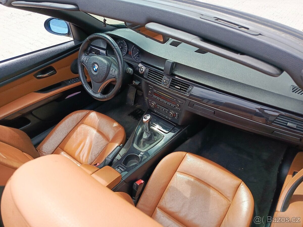 BMW 320i E93 - manual - cabrio - kůže - 7