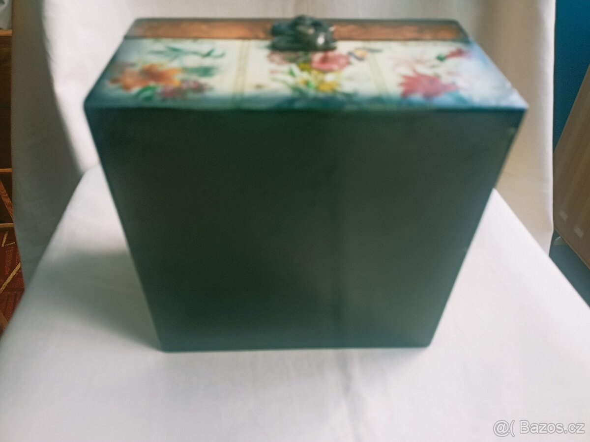 dřevěná krabička s květinovým vzorem - 7