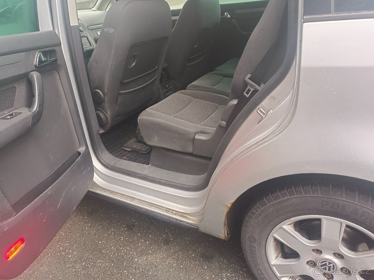 VW Touran 2.0 TDI 100 kW - 7