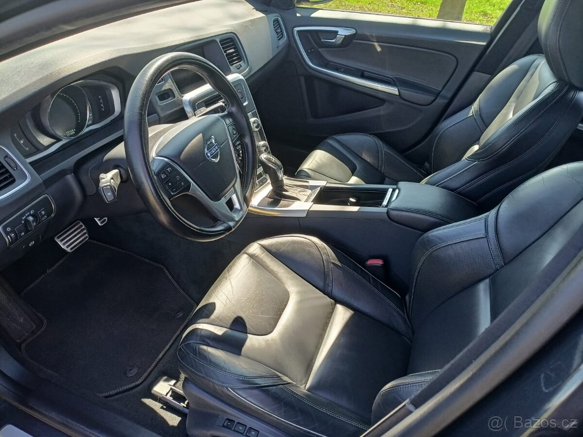 Volvo V60, 2.4 D6 158 kW HYBRID R-DESING - 7