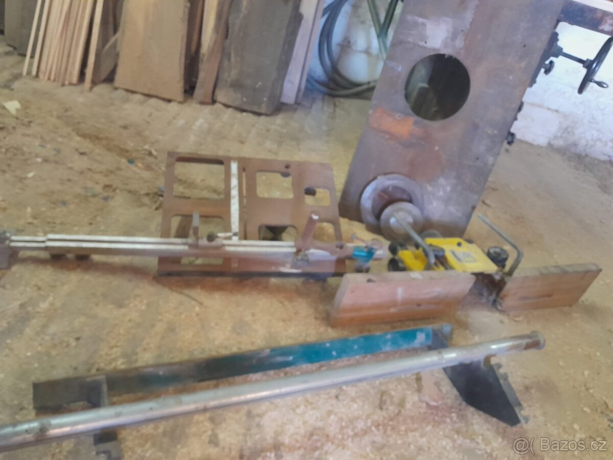 Prodám spodní frézku Rojek FSN300 - 7