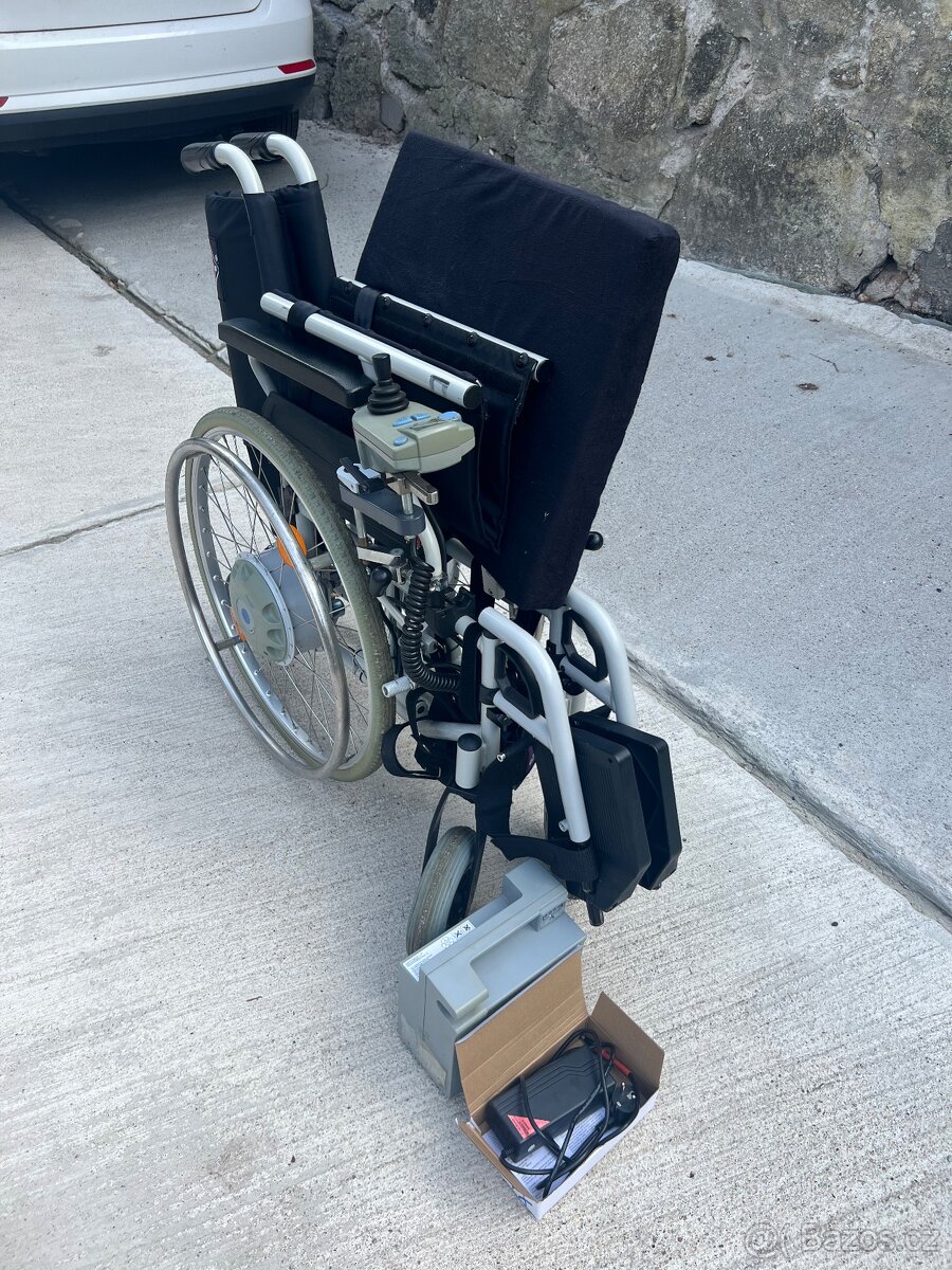 Invalidní vozík skládací elektrický - 7