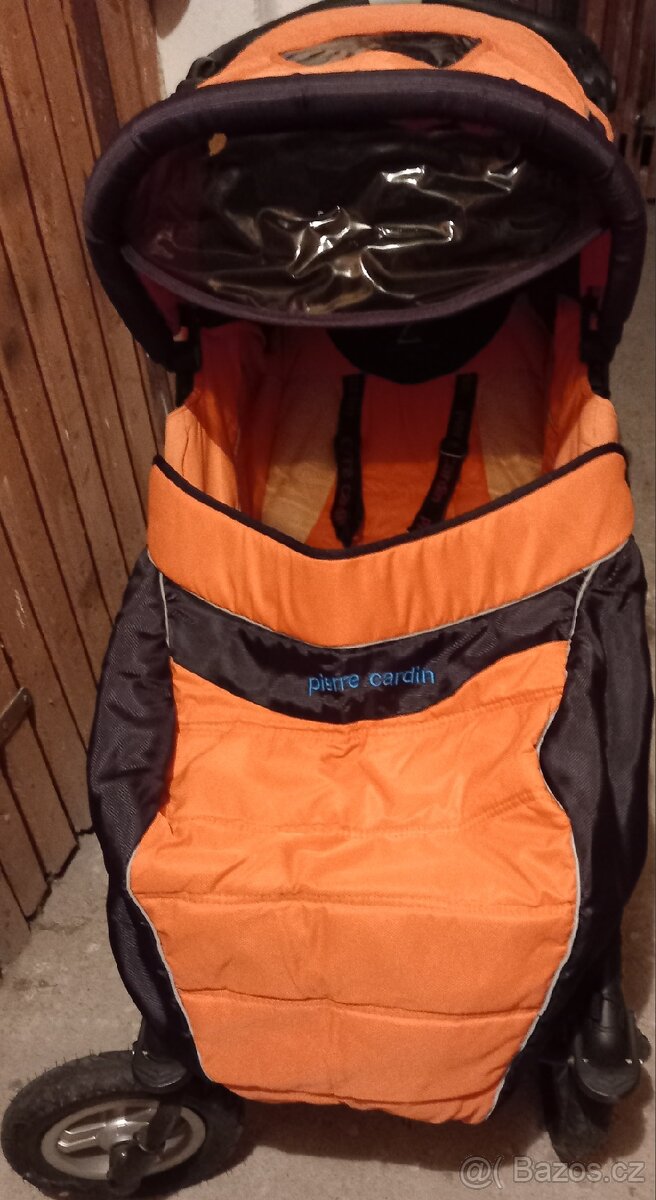 Kočárek dvoukombinace Pierre Cardin - 7