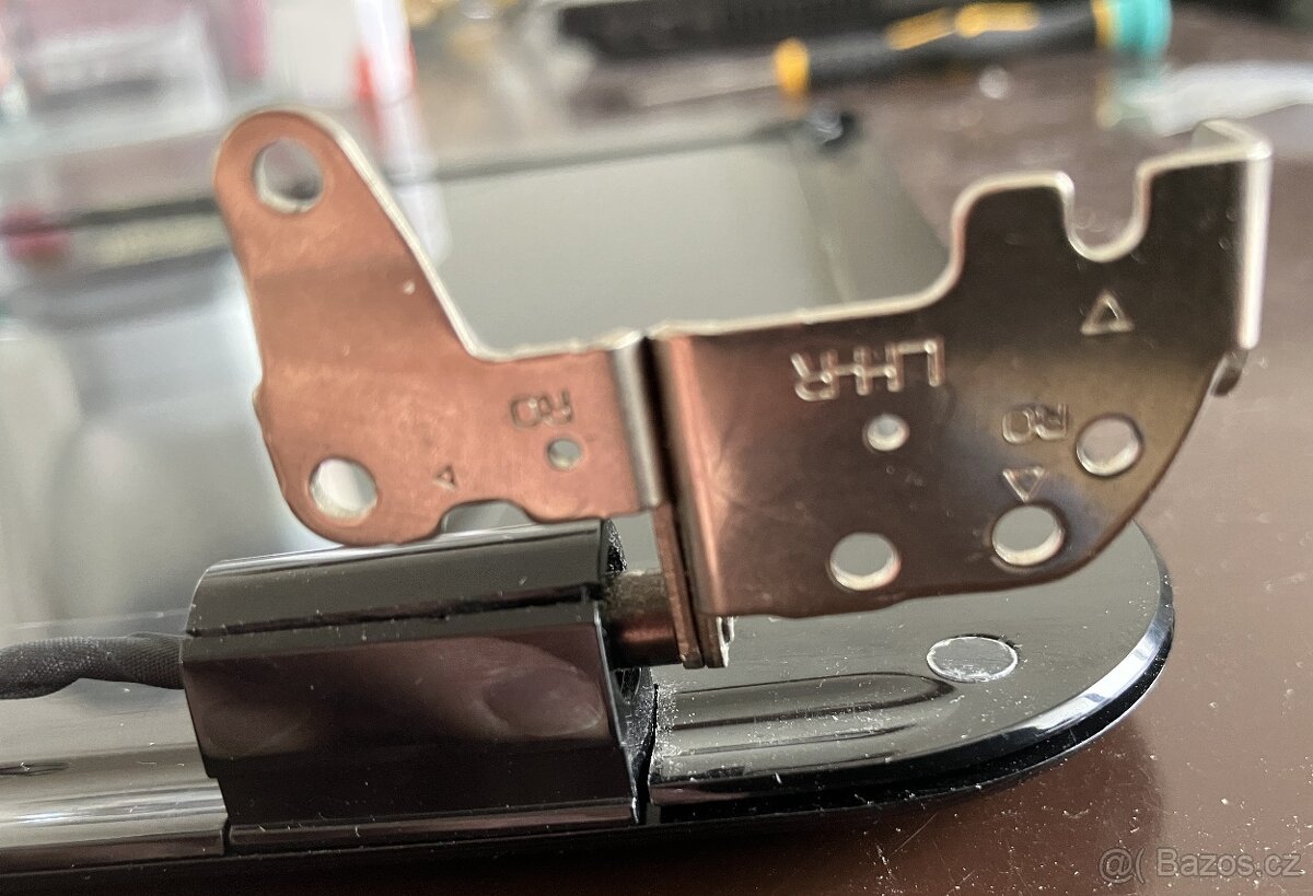 Displej, panty, kamera pro notebook Toshiba L50-A-19N - 7