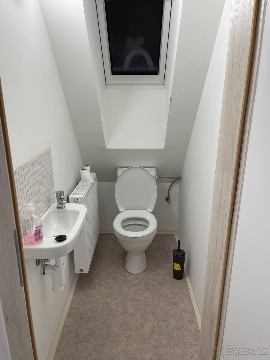 Pronájem mezonetového pokoje - 7