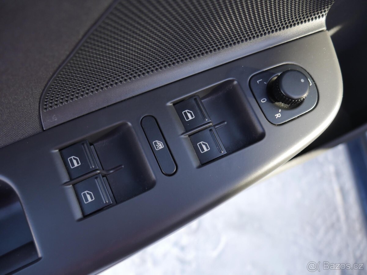 Volkswagen Jetta 1.6i , 75 kW benzín, 2007 - 7