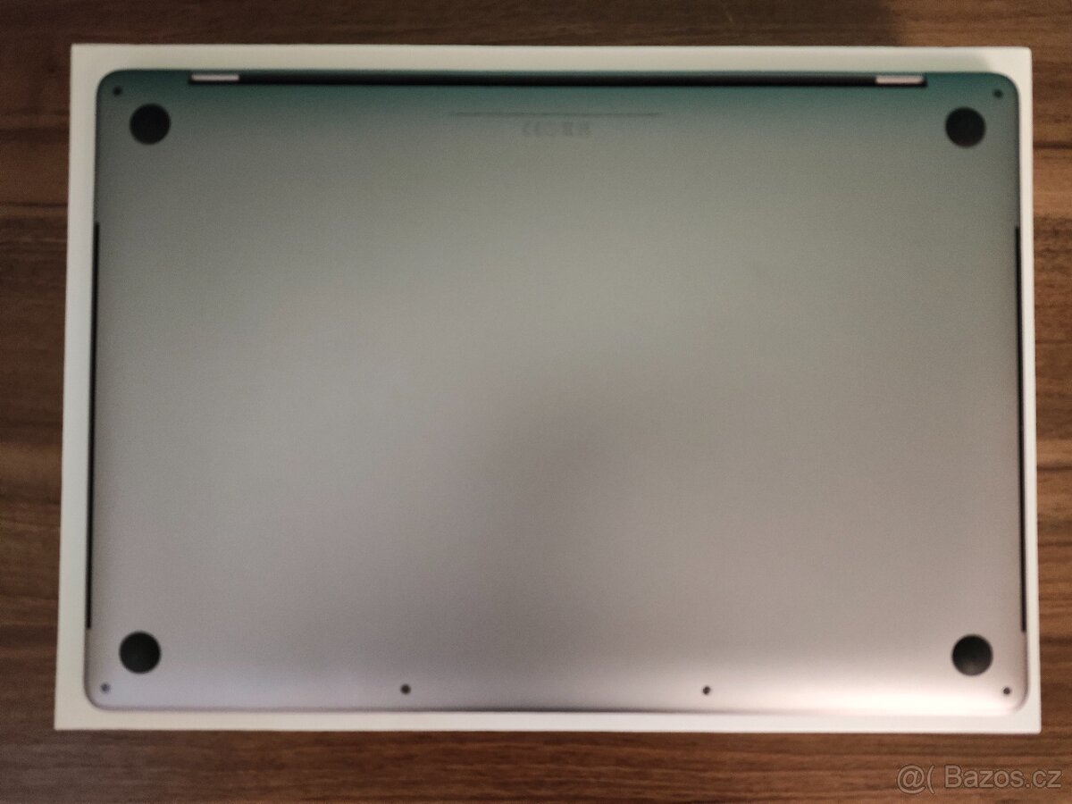 MacBook Pro 15 2016 | i7 • 16GB • 1TB SSD - 7