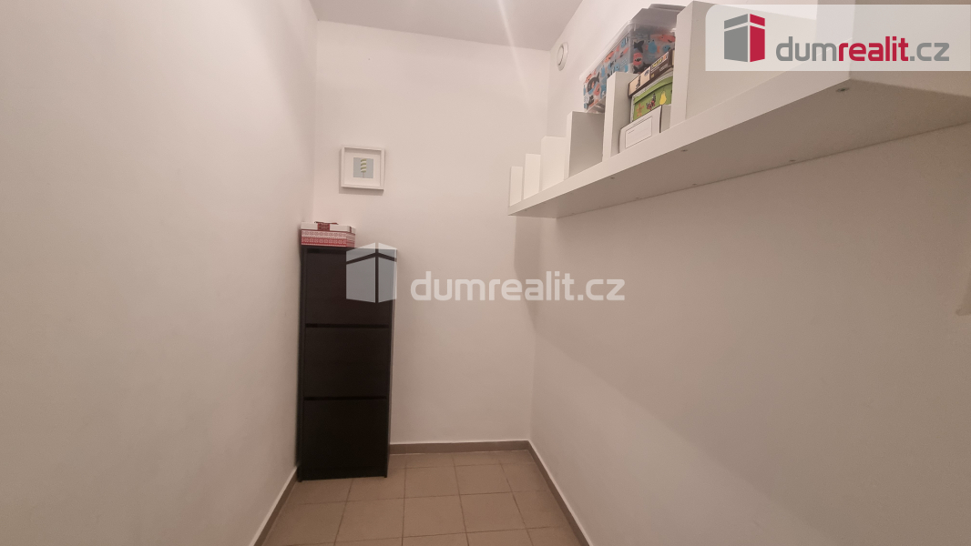 pronájem bytu 1kk s terasou a parkovacím stání - 7