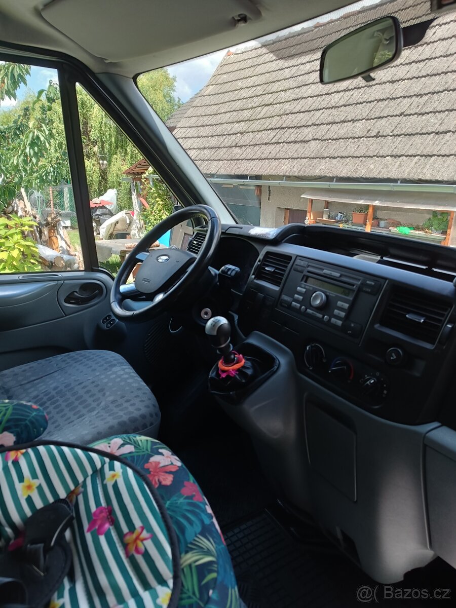 Ford Transit/Tourneo Bus 2.2 - 7