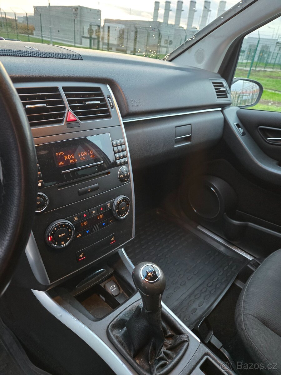 Mercedes-Benz B - 7