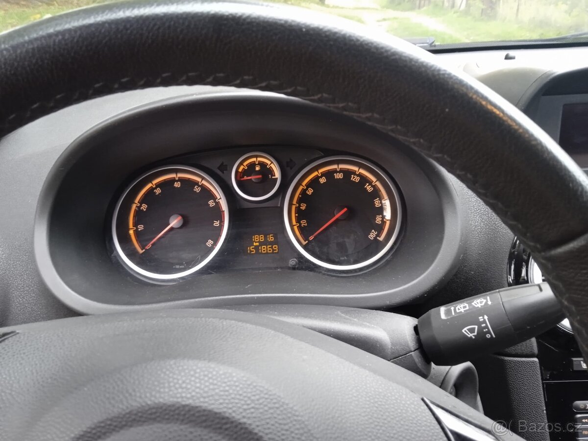 Opel Corsa, 1.4, původ ČR, pravidelný servis - 7